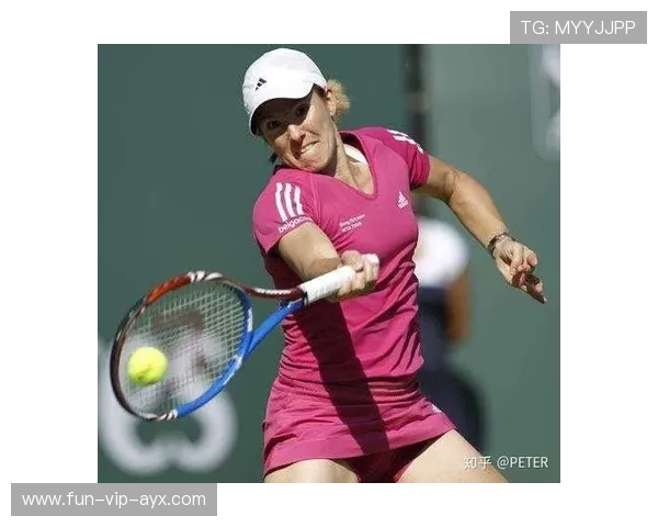 网球上旋球的弧度成为当晚最美曲线